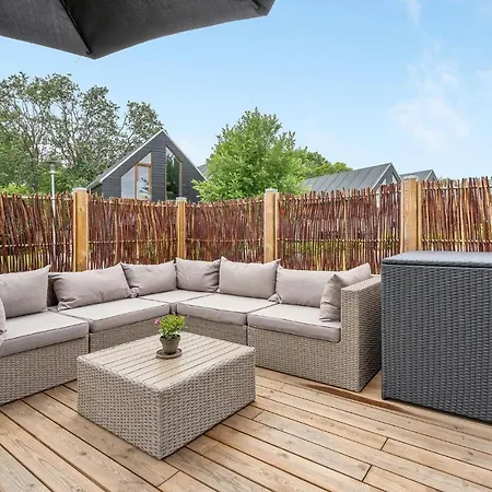 בית נופש Hus 16 *