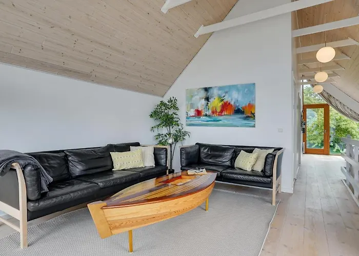Hus 16 Holiday home